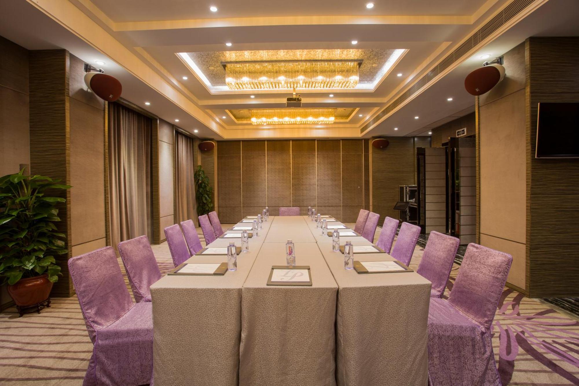 La Perle International Hotel - Free Shuttle Between Hotel And Exhibition Center During Canton Fair & Exhibitor Registration Counter Buitenkant foto