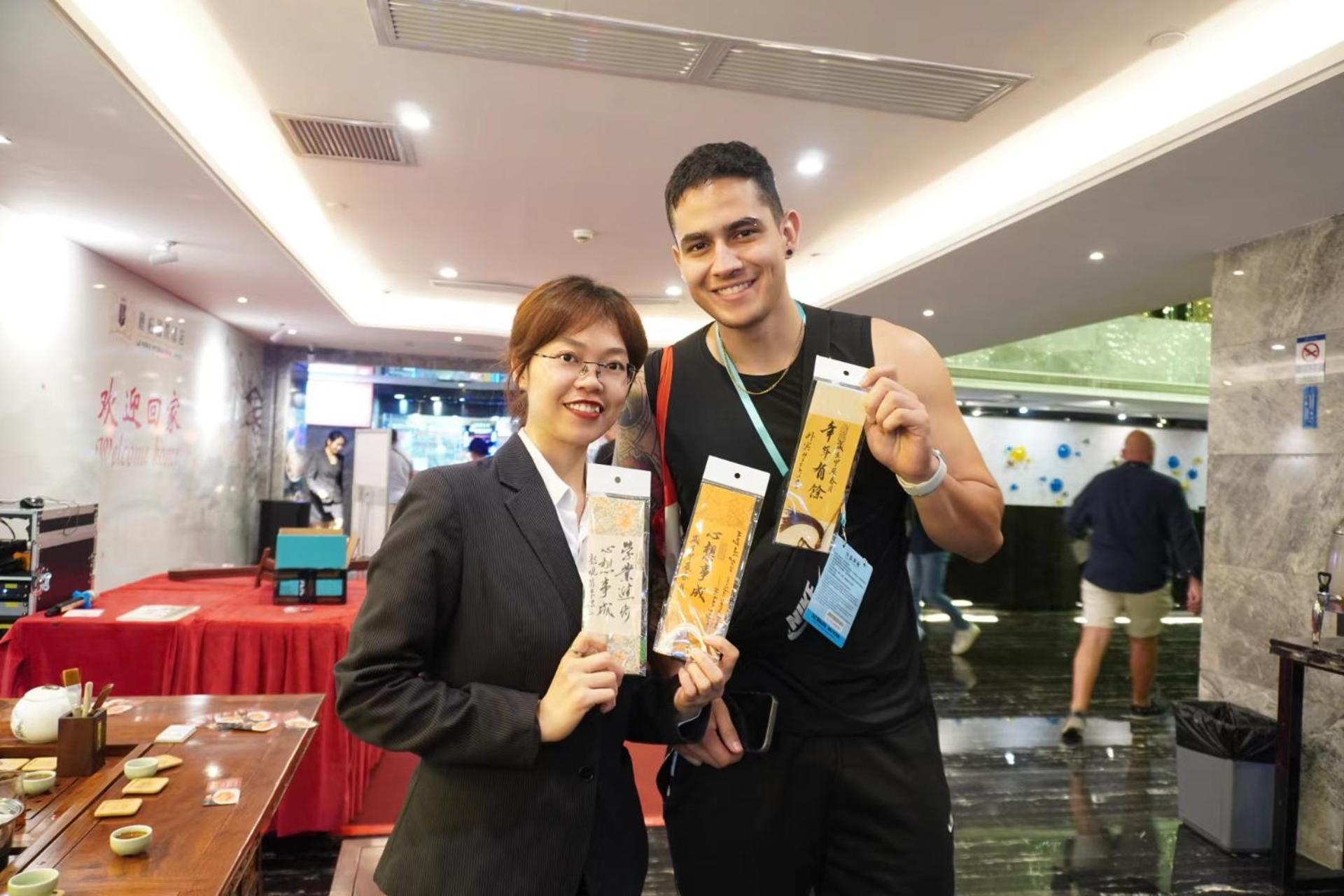 La Perle International Hotel - Free Shuttle Between Hotel And Exhibition Center During Canton Fair & Exhibitor Registration Counter Buitenkant foto